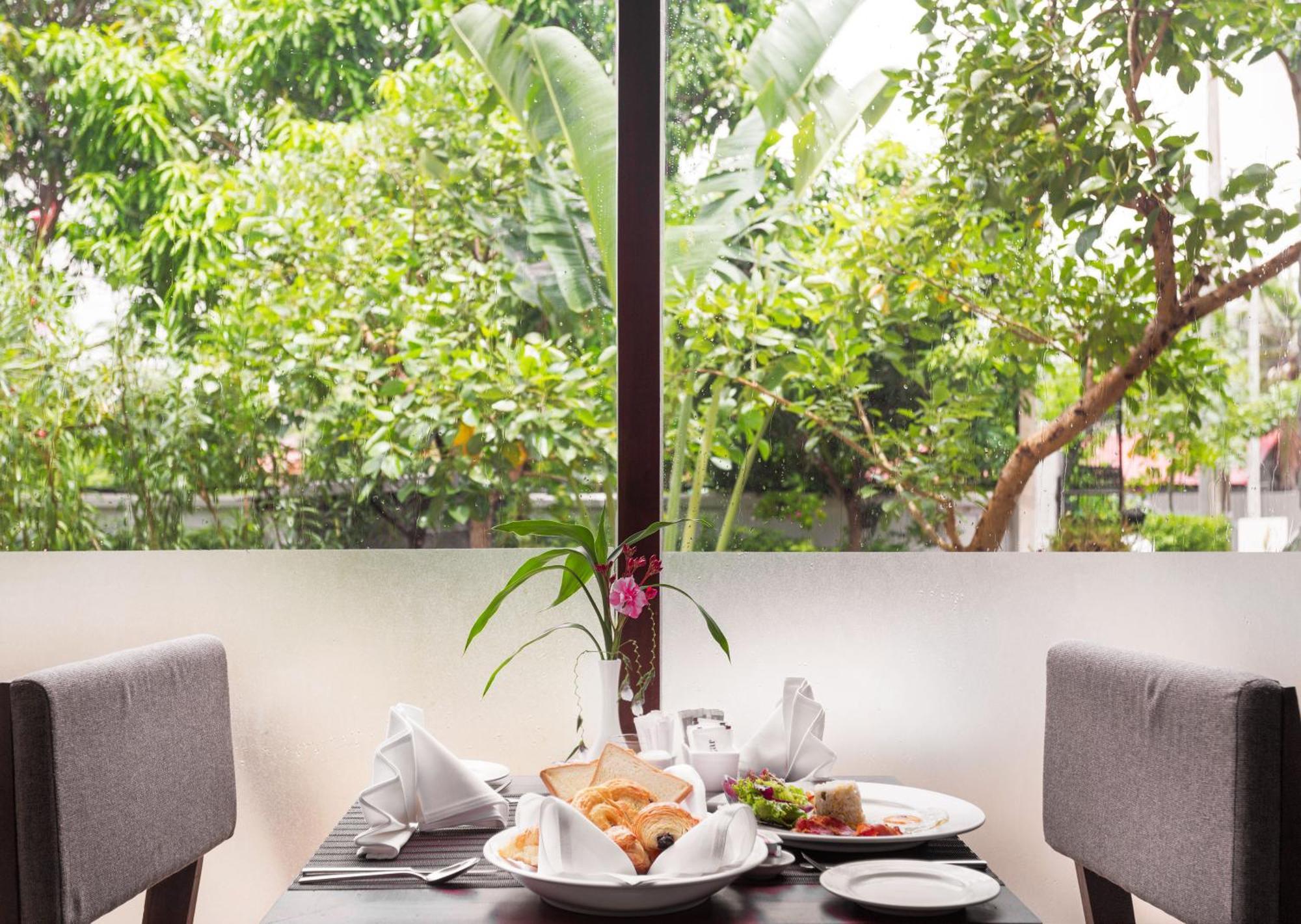 The Calm Oasis Hotel Siem Reap Exterior foto